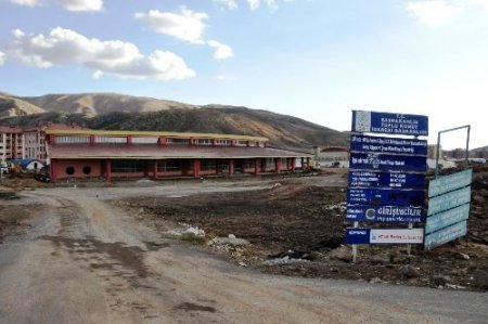 Bitlis'teki Otogar Binası Alışveriş Merkezi Olacak