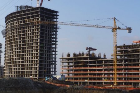 ‘Bizimkisi gökyüzünde demir kafeste ekmek kavgası’