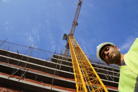 ‘Bizimkisi gökyüzünde demir kafeste ekmek kavgası’