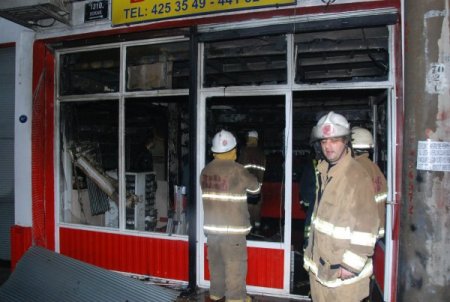 Bobinaj atölyesinde tüp patladı: 1 itfaiye eri yaralandı