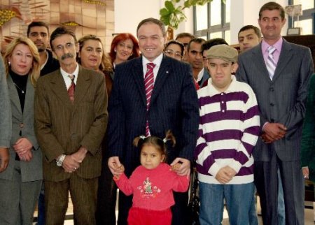Böbrek Hastaları Rektör Kurtcephe'yi Ziyaret Etti