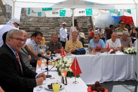 Bodrum'da beş kıtadan öğrenciler dünyaya barış mesajı verecek