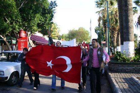 Bodrum'da Pkk'yı Binlerce Kişi Protesto Etti