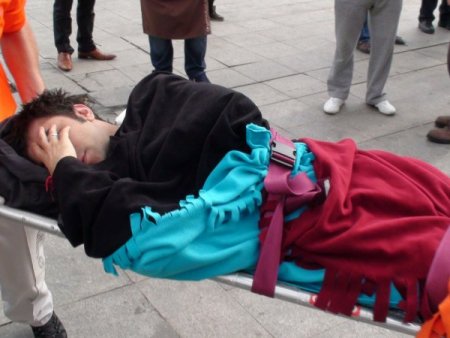 Boğaz turu yapan 6 turist denize düştü