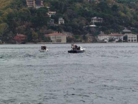 Boğaz turu yapan 6 turist denize düştü