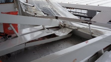 Boğaz'da kaza yapan teknede hasar oluştu