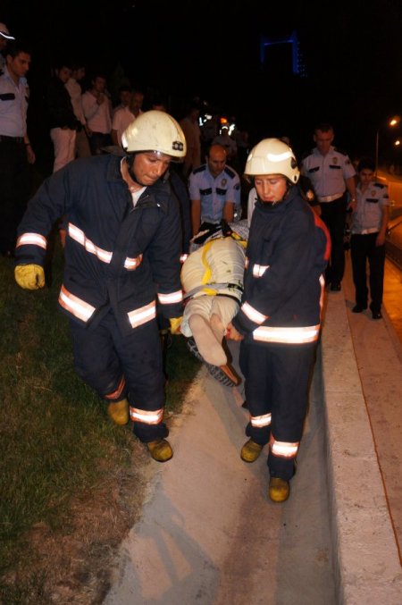 Boğaziçi Köprüsü Girişinde Kaza Yapan Araç Takla Attı