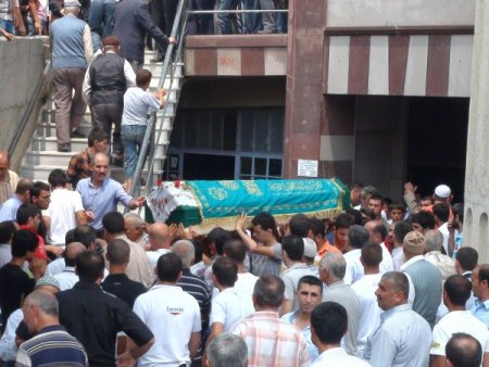 Boğulan 3 Kız Kardeş, Son Yolculuğuna Uğurlandı