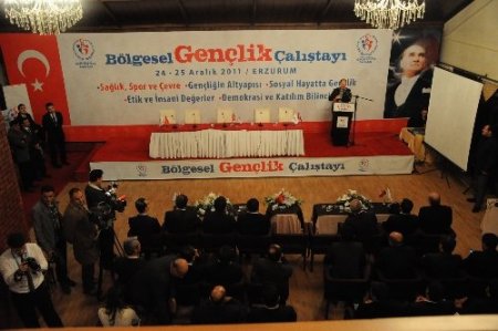 Bölgesel Gençlik Çalıştayı, Bakan Akdağ’ın Katılımıyla Sona Erdi