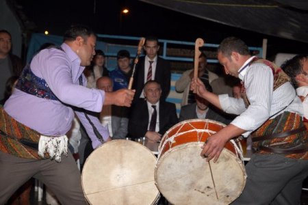 Bolu Belediye Başkanı Yılmaz, Roman düğününe katıldı