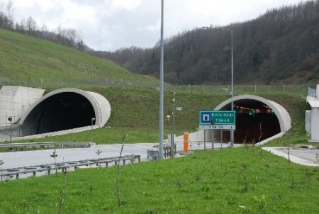 Bolu Dağı Tüneli Ulaşıma Kapatıldı