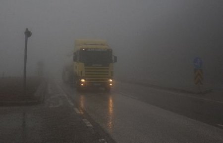 Bolu Dağı'nda Sis Ve Yağmur Ulaşımı Olumsuz Etkiliyor