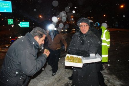 Bolu Valisi Özçimen, karla mücadele çalışmalarını inceledi