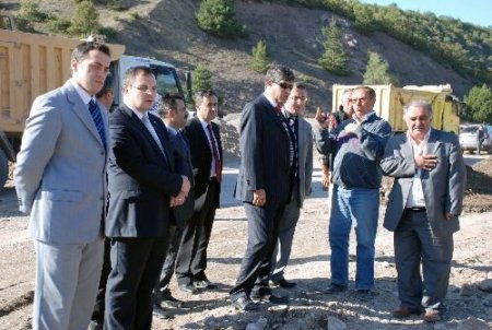 Bolu Valisi Yapımı Süren Mengen Yolunu Denetledi
