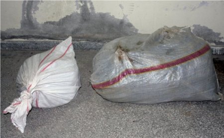 Bolu'da 2 çuval esrar ele geçirildi