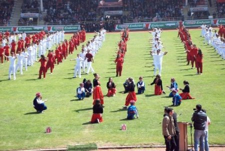 Bolu'da coşkulu 23 Nisan kutlaması