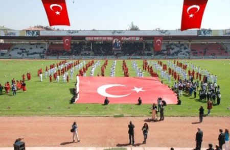 Bolu'da coşkulu 23 Nisan kutlaması