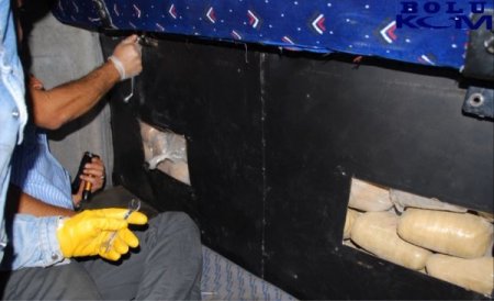 Bolu'da durdurulan kamyonda 125 kilogram esrar ele geçirildi