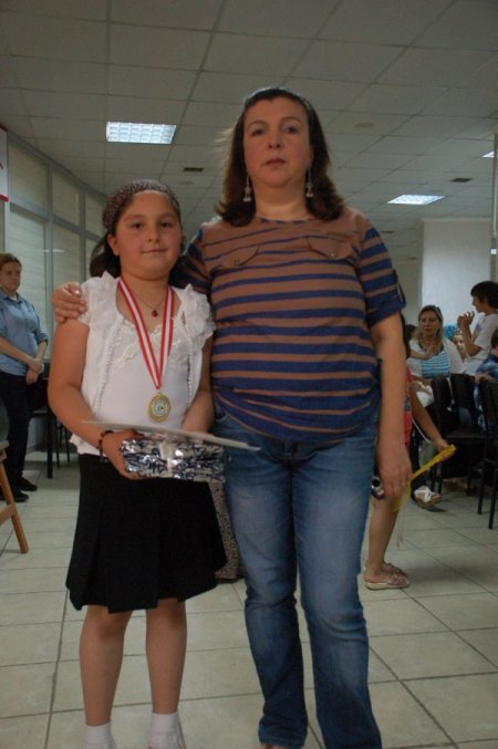 Bolu'da yaz etkinliklerine katılan öğrencilere sertifikaları verildi