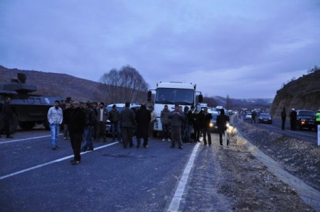 Bomba Yüklü Otomobil Yakalandı