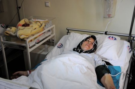 Bombalar altında Suriye’den kaçtı, 2 gün yürüdü doğumunu Türkiye’de yaptı