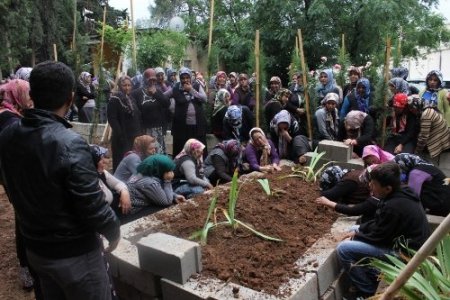 Bombalı saldırıda hayatını kaybedenler toprağa verilmeye başlandı
