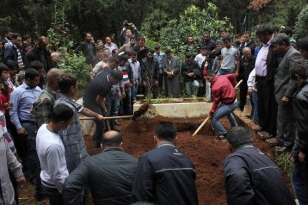Bombalı saldırıda hayatını kaybedenler toprağa verilmeye başlandı