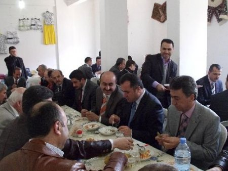 Bor Hilal-der Fakir Öğrenciler İçin Kermes Açtı