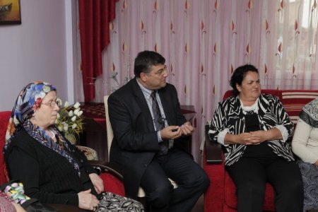 Bornova Belediye Başkanı Sındır, kadın gününe misafir oldu