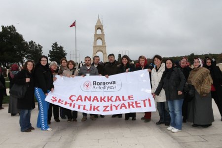 Bornovalı kadınlar Çanakkale’yi gezdi