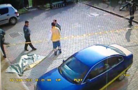 Borsa uzmanı, yedinci kattan düşerek hayatını kaybetti