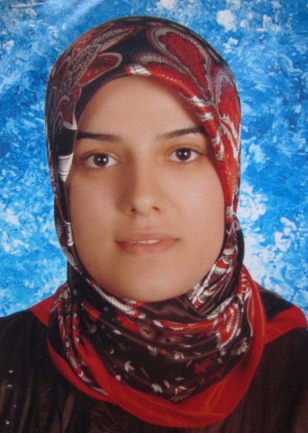 Boşanmak isteyen eşini öldürdü