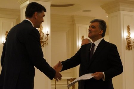 Bosna-Hersek'in Ankara Büyükelçisi Dzanko güven mektubu sundu