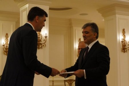 Bosna-Hersek'in Ankara Büyükelçisi Dzanko güven mektubu sundu