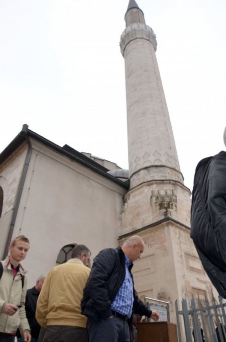 Bosna'da Depremzedelere Yardım Kampanyası Devam Ediyor