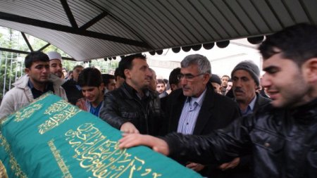 Bozan kardeşler gözyaşları arasında toprağa verildi