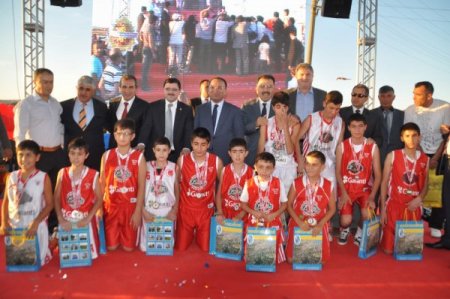 Bozdağ, Sorgun’da çeşitli açılış törenine katıldı