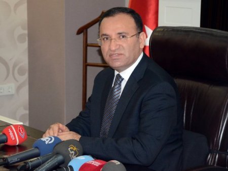 Bozdağ: Anayasa'da dinsizliği de teminat altına almak istiyoruz