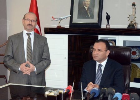 Bozdağ: Anayasa'da dinsizliği de teminat altına almak istiyoruz