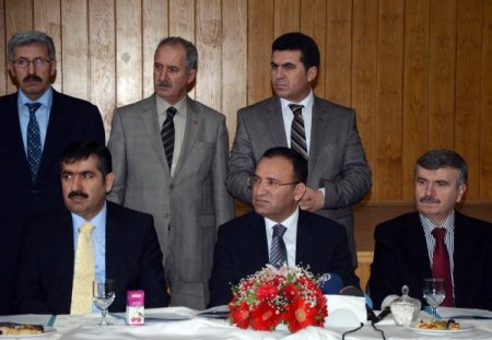 Bozdağ: Anayasa'da dinsizliği de teminat altına almak istiyoruz