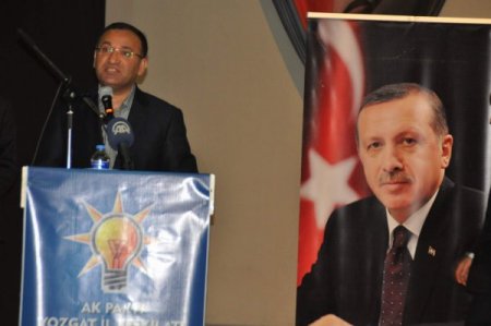 Bozdağ: Bugüne kadar hesabı darbe yapanlar soruyordu, şimdi millet soruyor