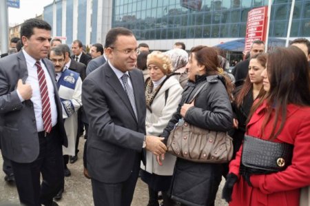 Bozdağ: CHP ne olduğuna bir karar vermeli, yani ırkçı mı, sosyal demokrat mı?