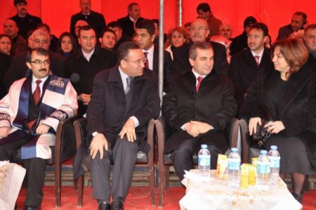 Bozdağ: CHP ne olduğuna bir karar vermeli, yani ırkçı mı, sosyal demokrat mı?