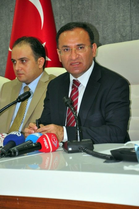 Bozdağ: Çözüm sürecinden, şehitleri istismar edenler rahatsız olacak