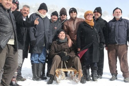 Bozdağ Kar Şenliği’nde protokol üyeleri çocuklar gibi eğlendi