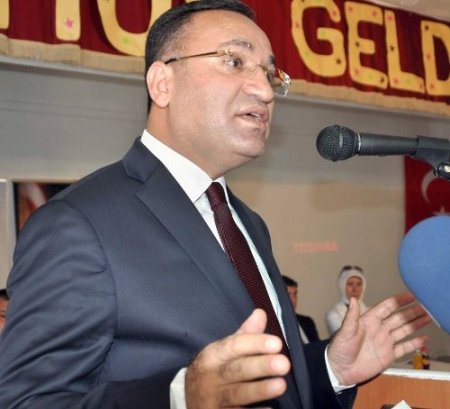 Bozdağ: Kılıçdaroğlu, eli kanlı Esad’ın savunuculuğunu yapıyor