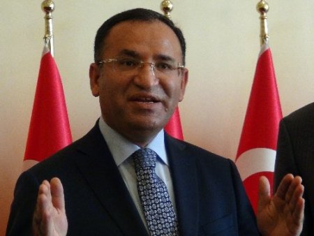 Bozdağ: Milletimizin aleyhine hiçbir şeyin altına imza atmadık (1)