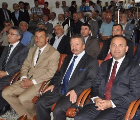 Bozdağ: Yapılan düzenlemeler içki yasağı değil