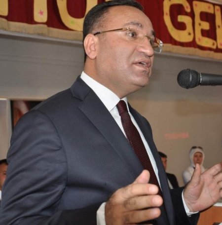 Bozdağ: Yapılan düzenlemeler içki yasağı değil