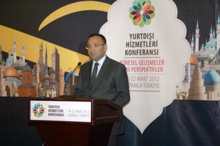 Bozdağ: Yeni Anayasada Diyanet'in Kaldırılması En Büyük Hata Olur